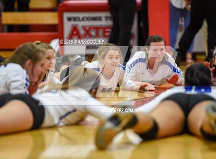 Thumbnail 3 in Wortham vs. Valley Mills (UIL Div 2 Area Playoff) photogallery.
