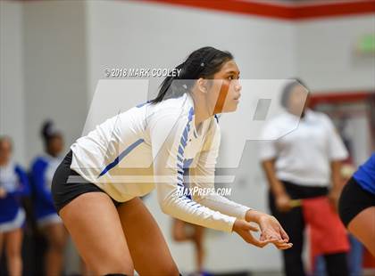 Thumbnail 3 in Wortham vs. Valley Mills (UIL Div 2 Area Playoff) photogallery.