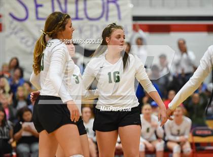Thumbnail 3 in Wortham vs. Valley Mills (UIL Div 2 Area Playoff) photogallery.
