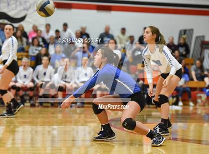 Thumbnail 3 in Wortham vs. Valley Mills (UIL Div 2 Area Playoff) photogallery.