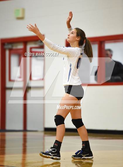 Thumbnail 2 in Wortham vs. Valley Mills (UIL Div 2 Area Playoff) photogallery.