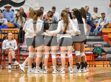 Thumbnail 3 in Wortham vs. Valley Mills (UIL Div 2 Area Playoff) photogallery.