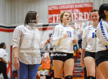 Thumbnail 2 in Wortham vs. Valley Mills (UIL Div 2 Area Playoff) photogallery.