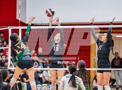Thumbnail 3 in Moreau Catholic @ James Logan photogallery.