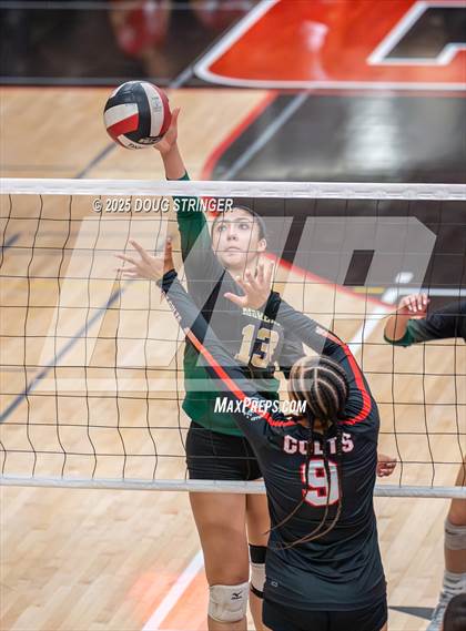 Thumbnail 2 in Moreau Catholic @ James Logan photogallery.