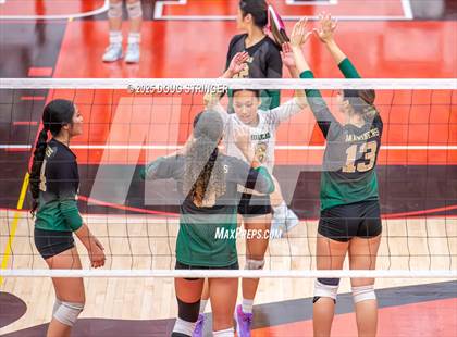 Thumbnail 3 in Moreau Catholic @ James Logan photogallery.