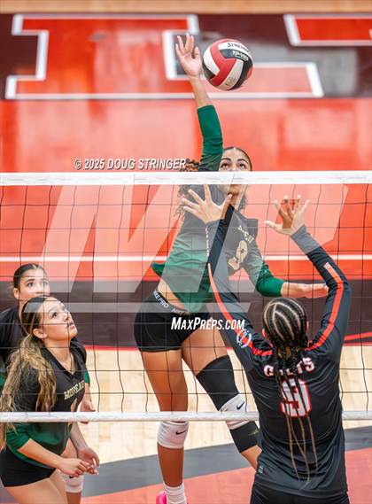 Thumbnail 2 in Moreau Catholic @ James Logan photogallery.