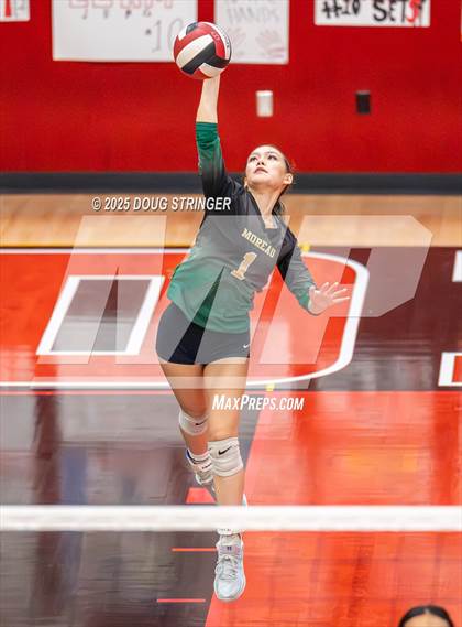 Thumbnail 1 in Moreau Catholic @ James Logan photogallery.