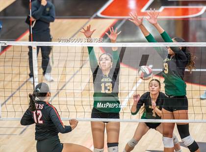 Thumbnail 3 in Moreau Catholic @ James Logan photogallery.