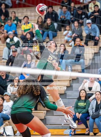 Thumbnail 3 in Moreau Catholic @ James Logan photogallery.