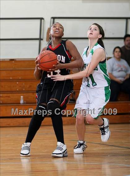 Thumbnail 2 in Rio Vista vs Slaton (Fantasy of Lights Tournament) photogallery.