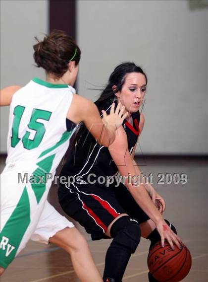 Thumbnail 2 in Rio Vista vs Slaton (Fantasy of Lights Tournament) photogallery.