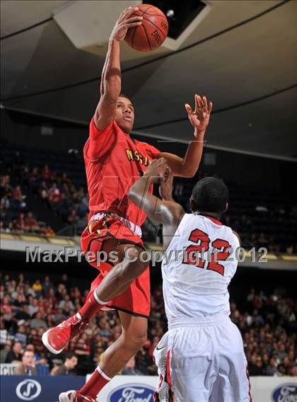 Thumbnail 2 in Orange Lutheran vs. Mission Viejo (CIF SS D1A Final) photogallery.