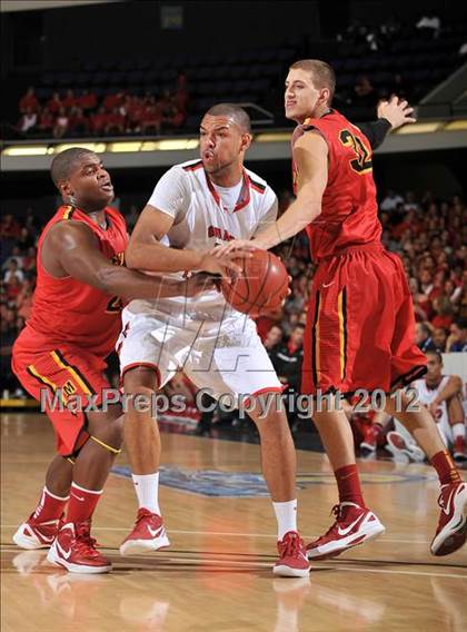 Thumbnail 2 in Orange Lutheran vs. Mission Viejo (CIF SS D1A Final) photogallery.