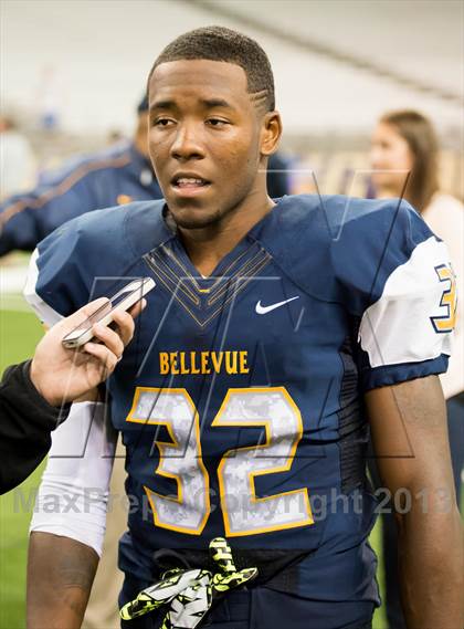 Thumbnail 2 in Bellevue vs. Skyline (Emerald City Classic) photogallery.