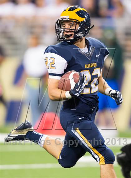 Thumbnail 1 in Bellevue vs. Skyline (Emerald City Classic) photogallery.