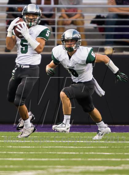 Thumbnail 1 in Bellevue vs. Skyline (Emerald City Classic) photogallery.