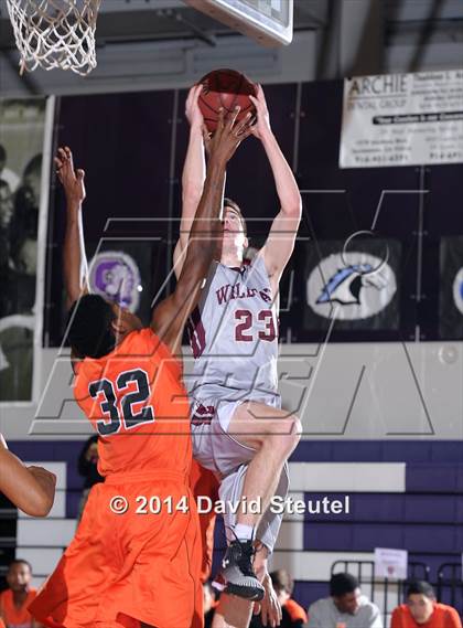 Thumbnail 1 in Foothill vs. Whitney (St. Hope Elite Classic) photogallery.