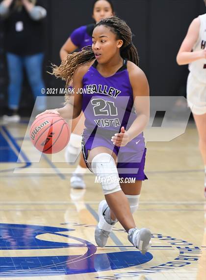 Thumbnail 3 in Valley Vista vs. Hamilton (AIA 6A Final) photogallery.