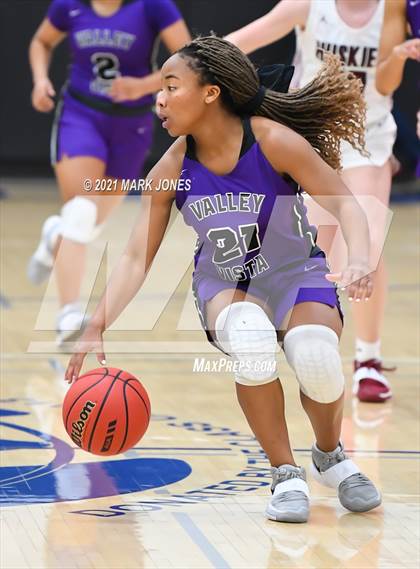 Thumbnail 2 in Valley Vista vs. Hamilton (AIA 6A Final) photogallery.