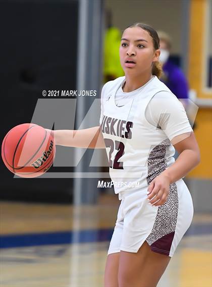Thumbnail 3 in Valley Vista vs. Hamilton (AIA 6A Final) photogallery.
