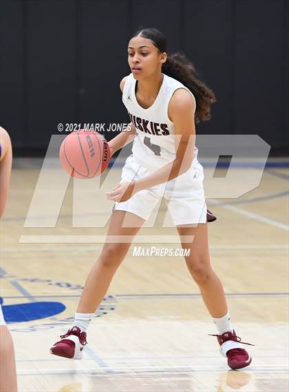 Thumbnail 2 in Valley Vista vs. Hamilton (AIA 6A Final) photogallery.