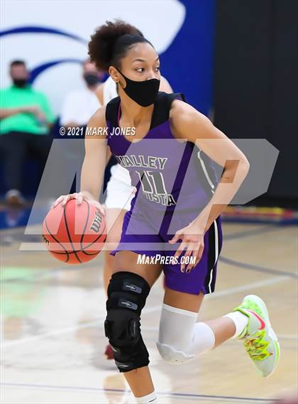 Thumbnail 2 in Valley Vista vs. Hamilton (AIA 6A Final) photogallery.