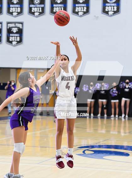 Thumbnail 3 in Valley Vista vs. Hamilton (AIA 6A Final) photogallery.