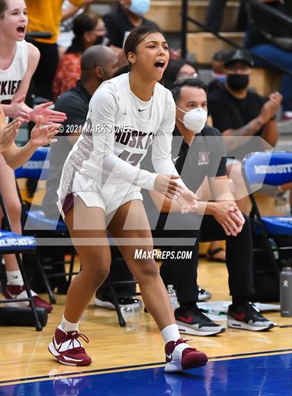 Thumbnail 3 in Valley Vista vs. Hamilton (AIA 6A Final) photogallery.