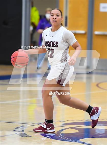 Thumbnail 2 in Valley Vista vs. Hamilton (AIA 6A Final) photogallery.