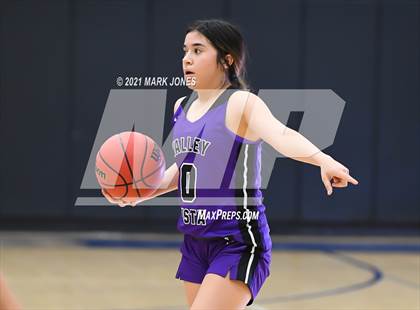 Thumbnail 3 in Valley Vista vs. Hamilton (AIA 6A Final) photogallery.