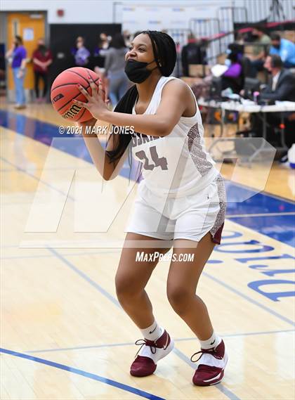 Thumbnail 3 in Valley Vista vs. Hamilton (AIA 6A Final) photogallery.
