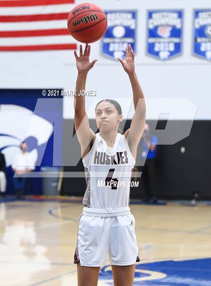 Thumbnail 2 in Valley Vista vs. Hamilton (AIA 6A Final) photogallery.