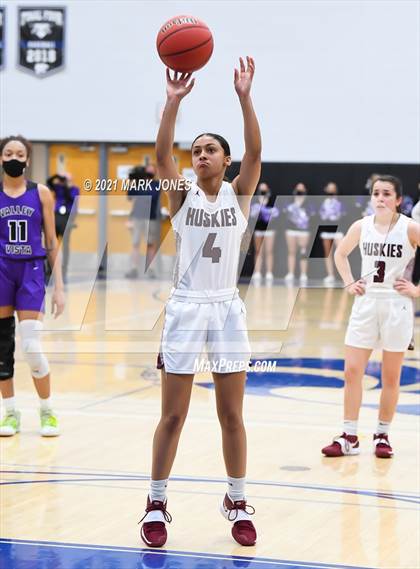 Thumbnail 3 in Valley Vista vs. Hamilton (AIA 6A Final) photogallery.