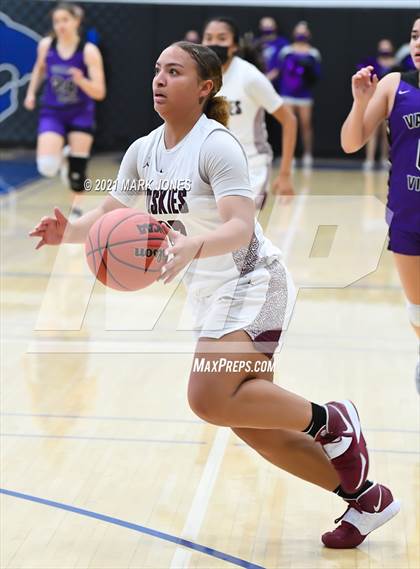 Thumbnail 1 in Valley Vista vs. Hamilton (AIA 6A Final) photogallery.