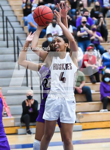 Thumbnail 3 in Valley Vista vs. Hamilton (AIA 6A Final) photogallery.