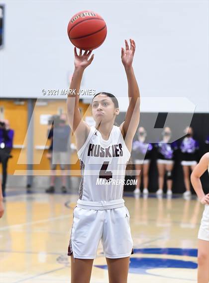 Thumbnail 2 in Valley Vista vs. Hamilton (AIA 6A Final) photogallery.