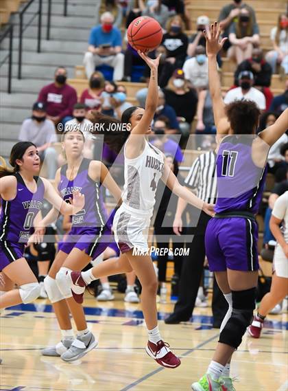 Thumbnail 3 in Valley Vista vs. Hamilton (AIA 6A Final) photogallery.