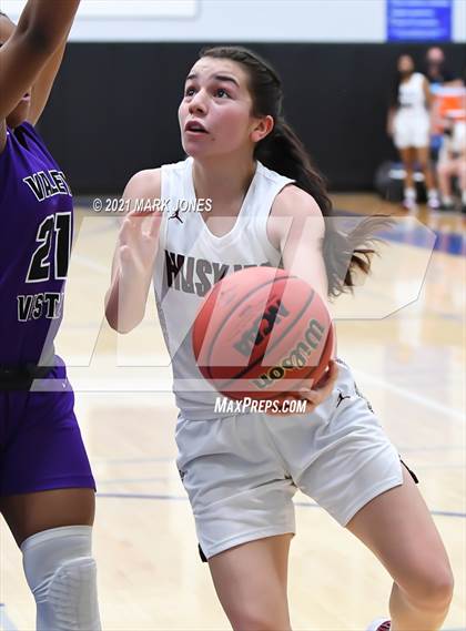 Thumbnail 2 in Valley Vista vs. Hamilton (AIA 6A Final) photogallery.