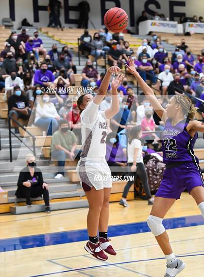 Thumbnail 3 in Valley Vista vs. Hamilton (AIA 6A Final) photogallery.