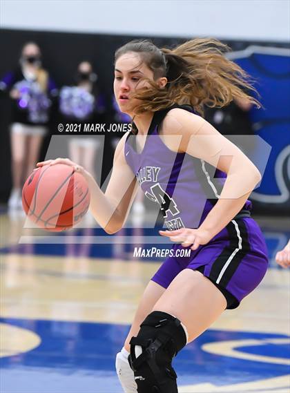 Thumbnail 3 in Valley Vista vs. Hamilton (AIA 6A Final) photogallery.