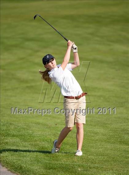 Thumbnail 2 in Pirate Golf Invitational photogallery.