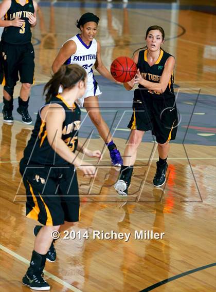 Thumbnail 2 in Prairie Grove @ Fayetteville photogallery.