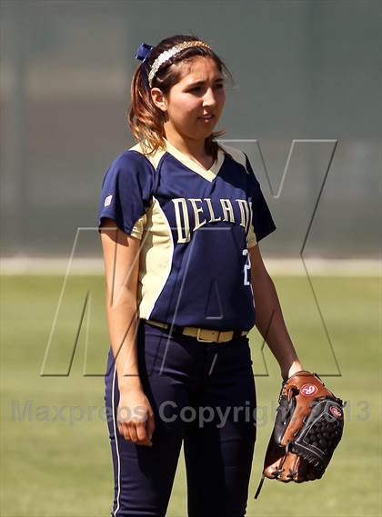 Thumbnail 1 in North vs Delano (Mira Monte Invitational) photogallery.