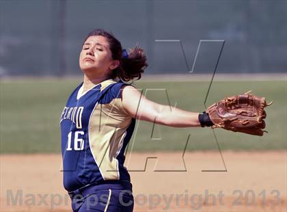 Thumbnail 2 in North vs Delano (Mira Monte Invitational) photogallery.