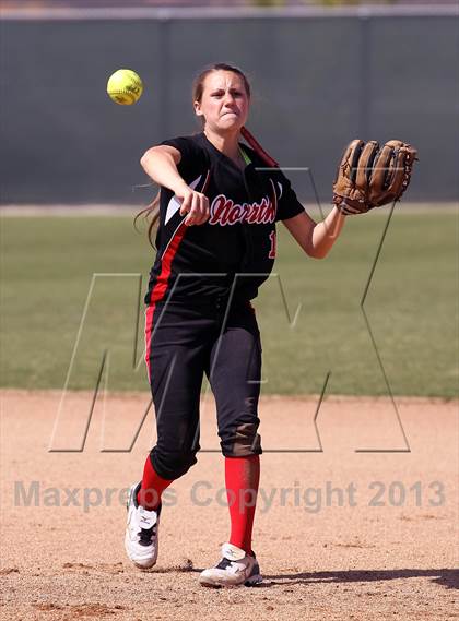 Thumbnail 2 in North vs Delano (Mira Monte Invitational) photogallery.