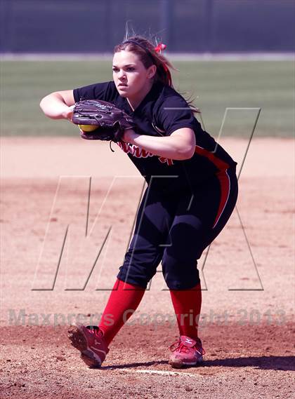 Thumbnail 2 in North vs Delano (Mira Monte Invitational) photogallery.