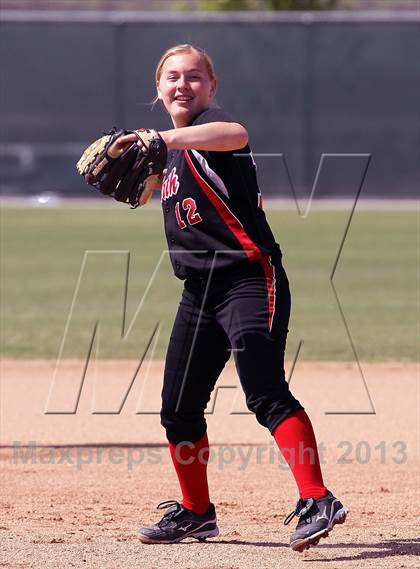 Thumbnail 3 in North vs Delano (Mira Monte Invitational) photogallery.