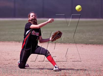 Thumbnail 1 in North vs Delano (Mira Monte Invitational) photogallery.