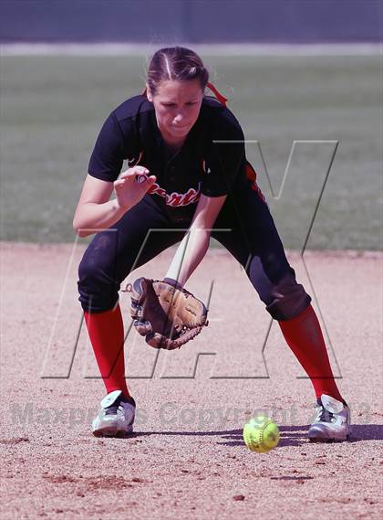 Thumbnail 3 in North vs Delano (Mira Monte Invitational) photogallery.